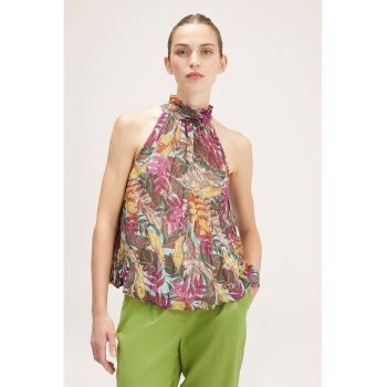 Bluza cu model floral si decolteu american la reducere