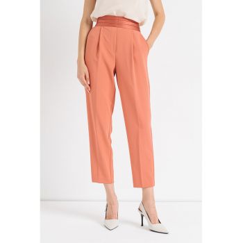 Pantaloni crop cu talie inalta