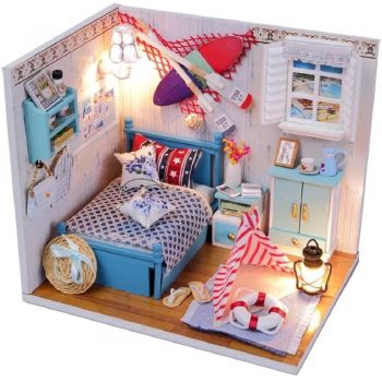 Set DIY pentru Casa de Papusi Brandon’s Room - Model de Dormitor din Lemn