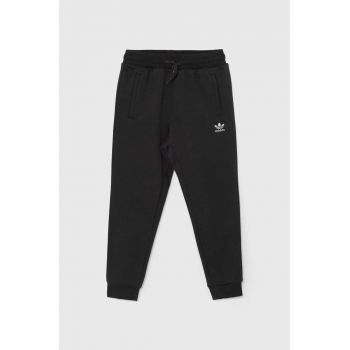 adidas Originals pantaloni de trening pentru copii PANTS culoarea negru, neted, IW3498