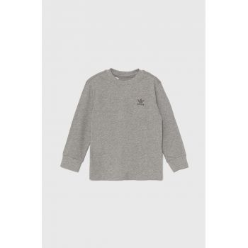 adidas Originals hanorac de bumbac pentru copii LONG SLEEVE culoarea gri, cu imprimeu, IW1018