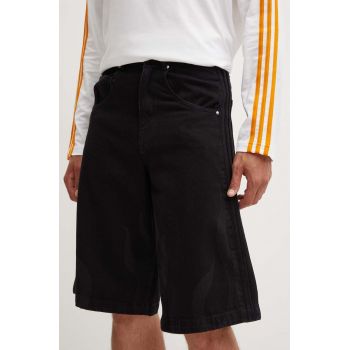 adidas Originals pantaloni scurti jeans barbati, culoarea negru, IS0217