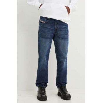 Diesel jeansi 2023 D-FINITIVE L.34 PANTALONI barbati A10231.09J47