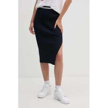 Lacoste fusta culoarea albastru marin, midi, creion