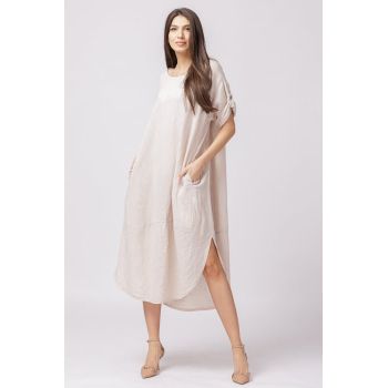 Rochie lalea oversize din in cu buzunare si crapaturi laterale rotunjite, bej