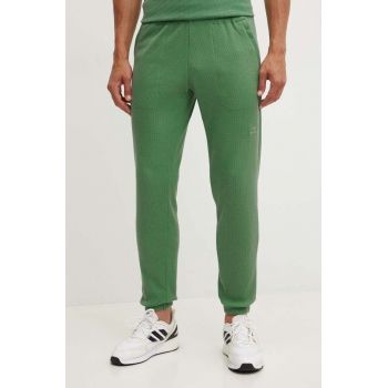 adidas Originals pantaloni de trening culoarea verde, neted, IY2304