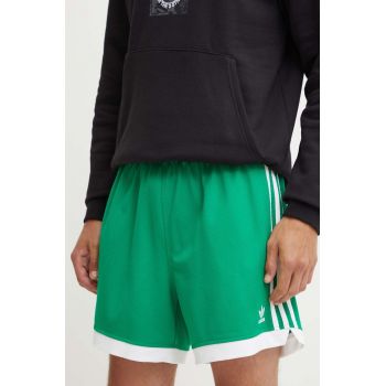 adidas Originals pantaloni scurti Adicolor barbati, culoarea verde, IZ2448