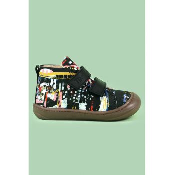 Pantofi din piele cu model abstract