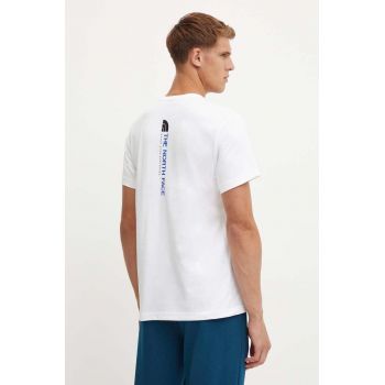 The North Face tricou din bumbac Vertical SS Tee barbati, culoarea alb, cu imprimeu, NF0A89FPFN41