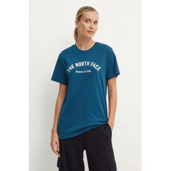 The North Face tricou din bumbac Tee Varsity Graphic femei, culoarea turcoaz, NF0A89CQ1NO1 ieftin