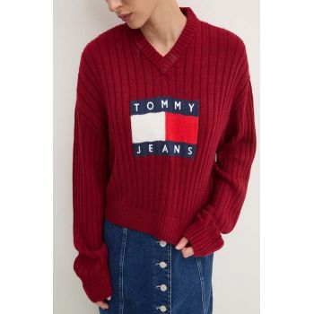 Tommy Jeans pulover femei, culoarea bordo, light, DW0DW18528