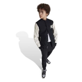 adidas Originals geaca bomber pentru copii VRCTACKET culoarea negru, IY7505