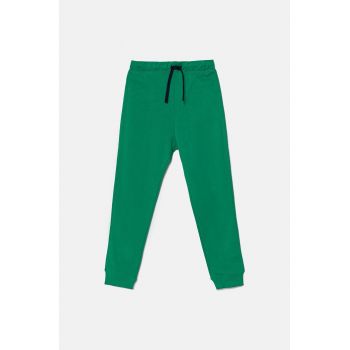 United Colors of Benetton pantaloni de bumbac pentru copii culoarea verde, neted, 3J68CF058