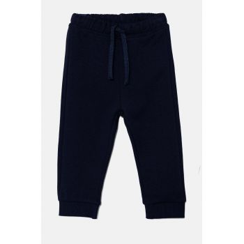 United Colors of Benetton pantaloni de trening din bumbac pentru copii culoarea albastru marin, neted, 3J68GF027