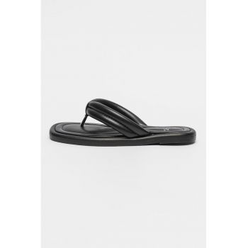 Papuci flip-flop de piele ecologica