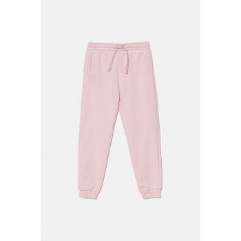 United Colors of Benetton pantaloni de trening din bumbac pentru copii culoarea roz, neted, 3J68CF02H