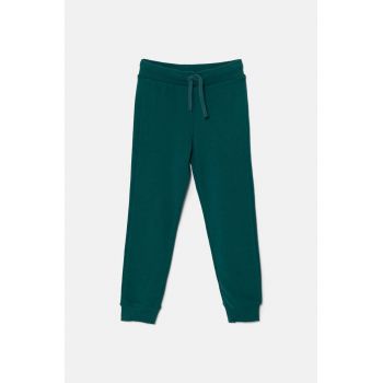 United Colors of Benetton pantaloni de trening din bumbac pentru copii culoarea verde, neted, 3J68CF01P