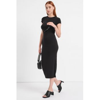 Rochie midi cu croiala bodycon si slit lateral