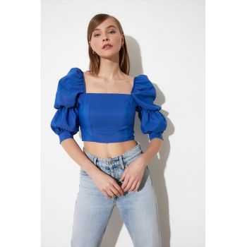 Bluza crop cu decolteu patrat si maneci bufante