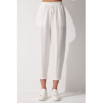 Pantaloni crop de in cu talie inalta