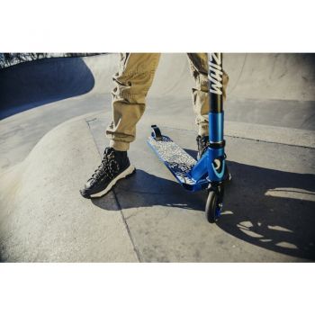 Trotineta Lionelo Whizz pentru acrobatii 20-100 kg multicolor