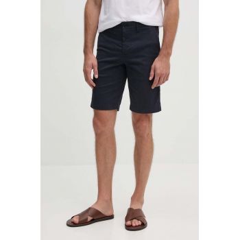 Lacoste pantaloni scurti barbati, culoarea albastru marin