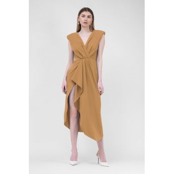 Rochie midi camel cu drapaje si pliuri