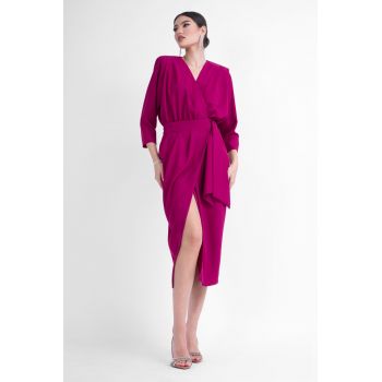 Rochie midi fuchsia cu bust bluzat si cordon in talie