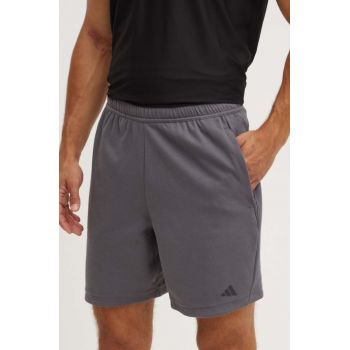 adidas Performance pantaloni scurți de antrenament Yoga culoarea gri, JF8770