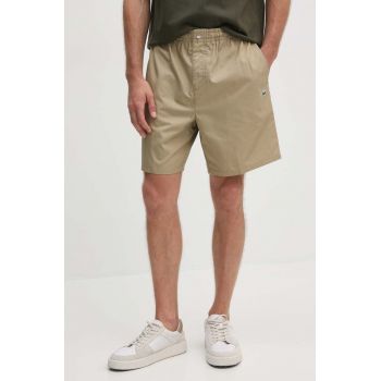 Lacoste pantaloni scurti din bumbac culoarea maro