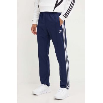 adidas Originals pantaloni de trening Adicolor Classics Beckenbauer culoarea bleumarin, cu imprimeu, IP0421