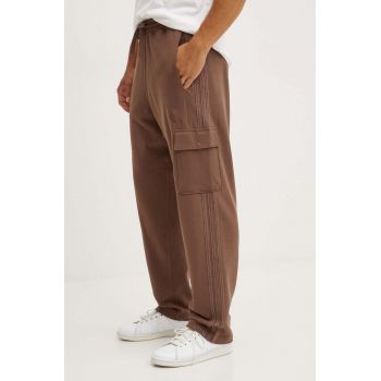 adidas pantaloni de trening din bumbac All SZN culoarea maro, cu imprimeu, IY6576