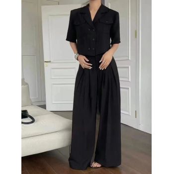 Compleu din vascoza cu bluza scurta tip sacou si pantaloni, negru