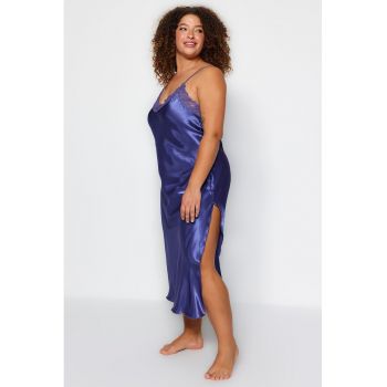 Camasa de noapte midi plus size cu insertii de dantela