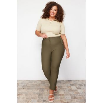 Pantaloni plus size conici