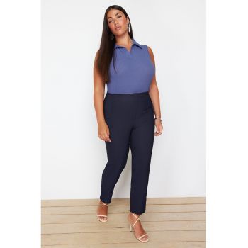 Pantaloni plus size conici