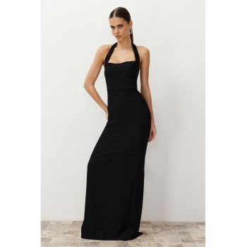 Rochie halter cu slit pe partea din spate