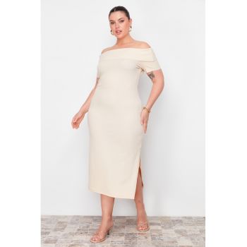 Rochie midi cu decolteu pe umeri si slit lateral