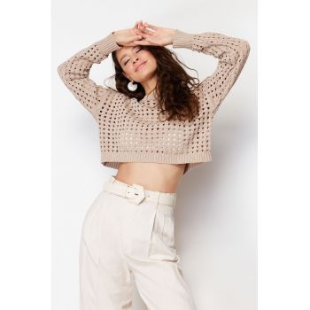 Pulover crop cu perforatii