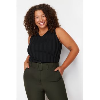 Top plus size cu decolteu in V