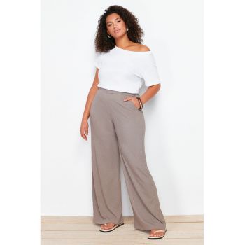 Pantaloni plus size cu croiala ampla