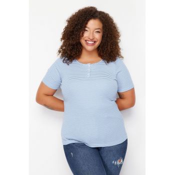 Tricou plus size cu dungi