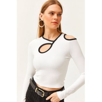 Bluza crop cu decupaje