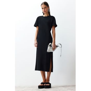 Rochie-tricou cu croiala dreapta si slit lateral