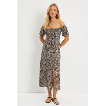 Rochie cu decolteu pe umeri si animal print