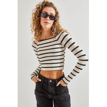 Bluza crop cu decolteu pe umeri