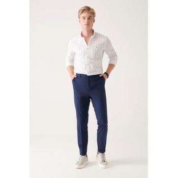 Pantaloni eleganti cu aspect texturat