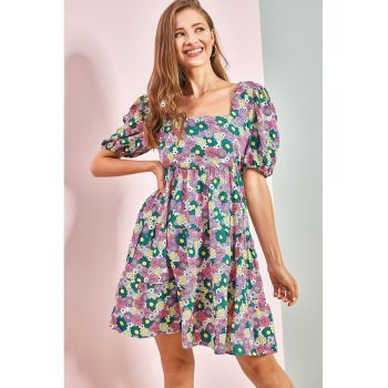 Rochie evazata cu imprimeu floral si maneci bufante