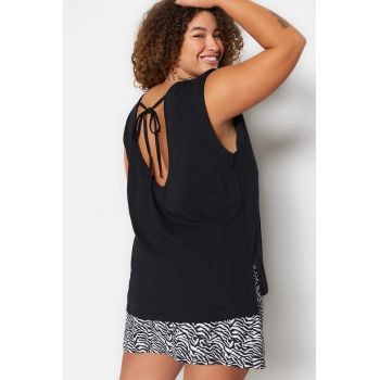 Tricou plus size fara maneci cu decupaj keyhole