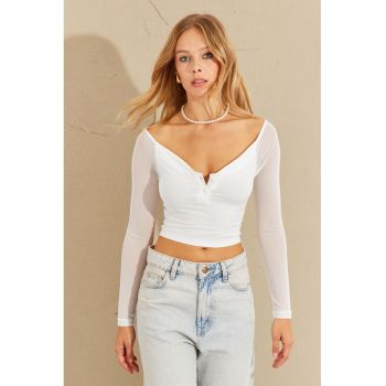 Bluza crop cu decolteu pe umeri